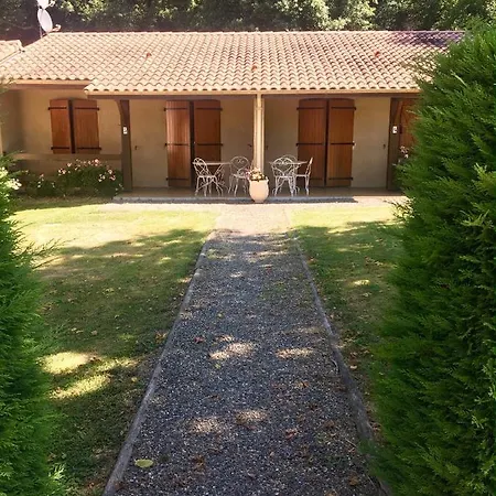 Les Thuyas * Eugenie-les-Bains